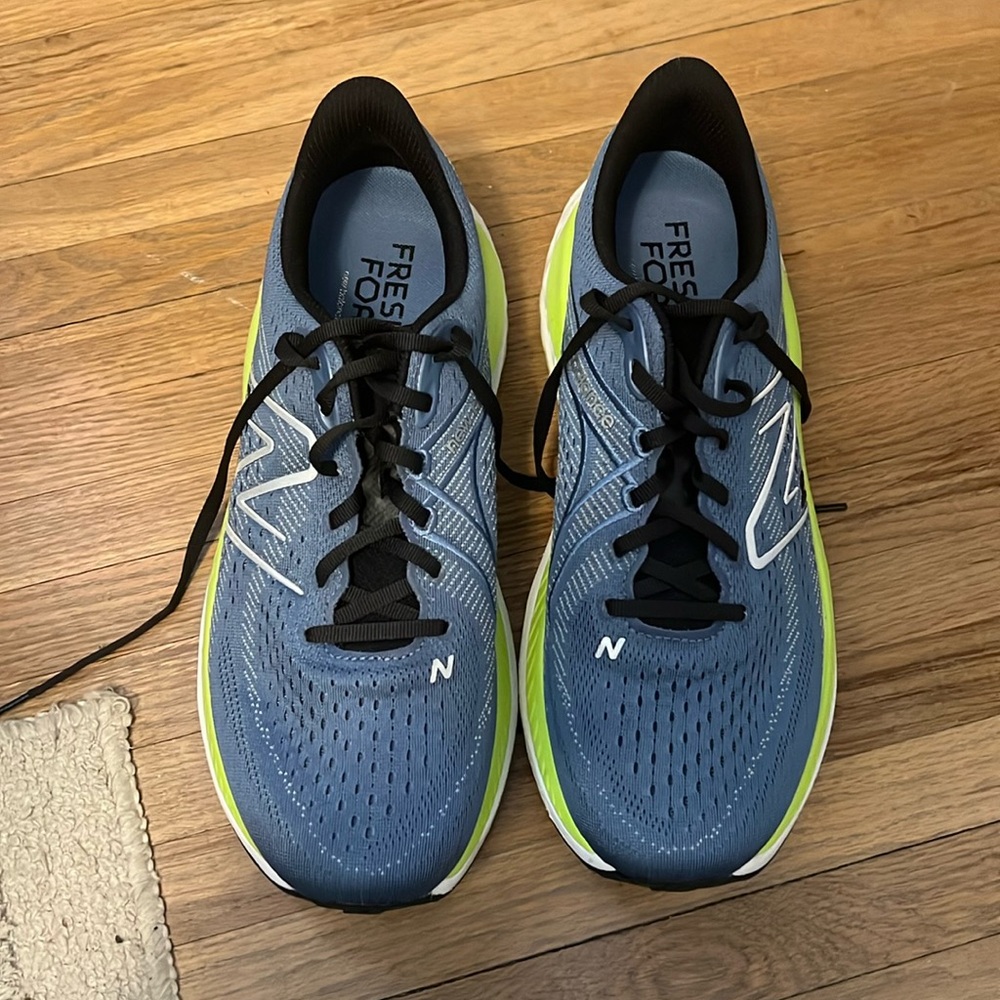 Men’s New Balance Fresh Foam 860 tennis shoes
